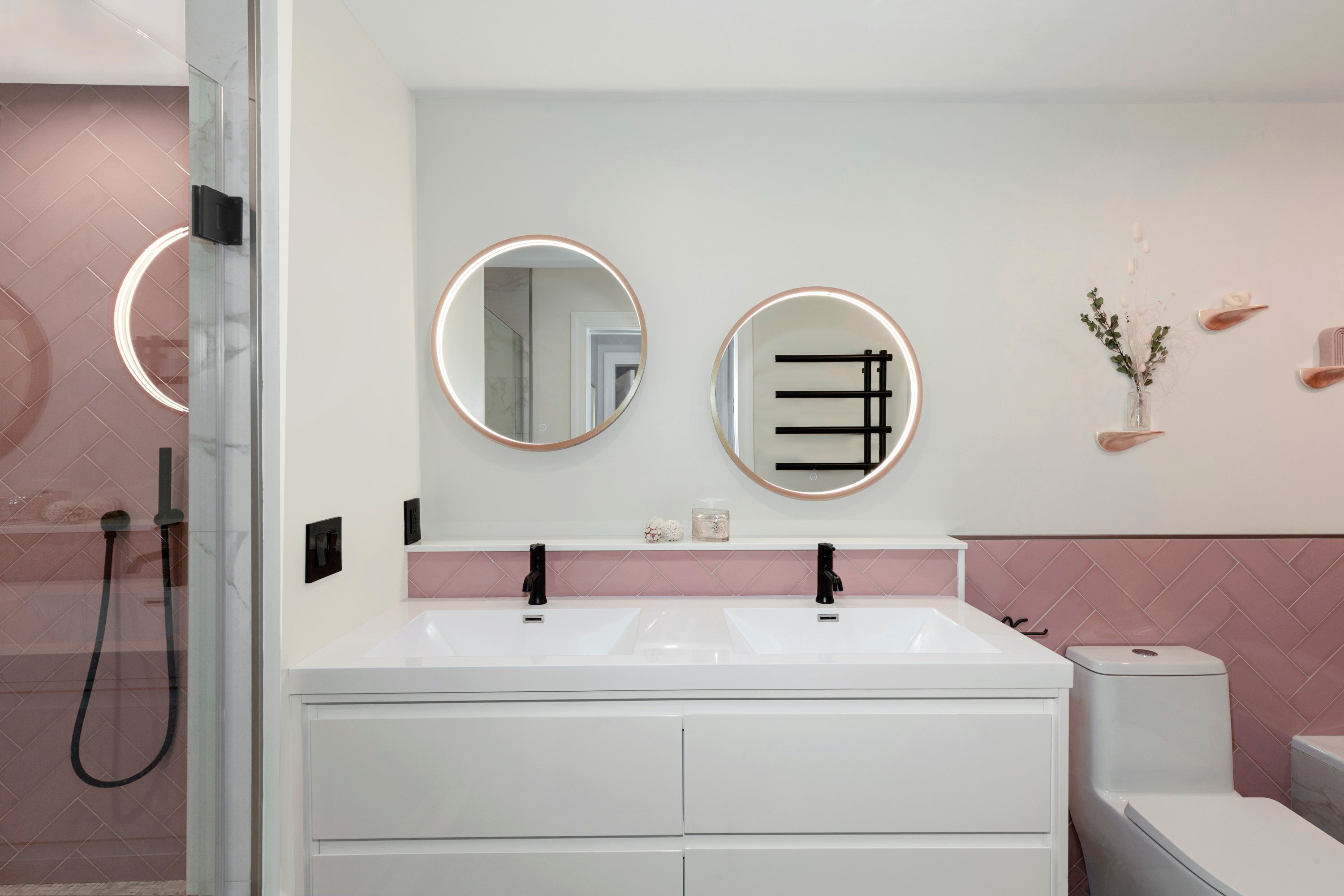 Grand St Hoboken Apartment with contemporary comfort