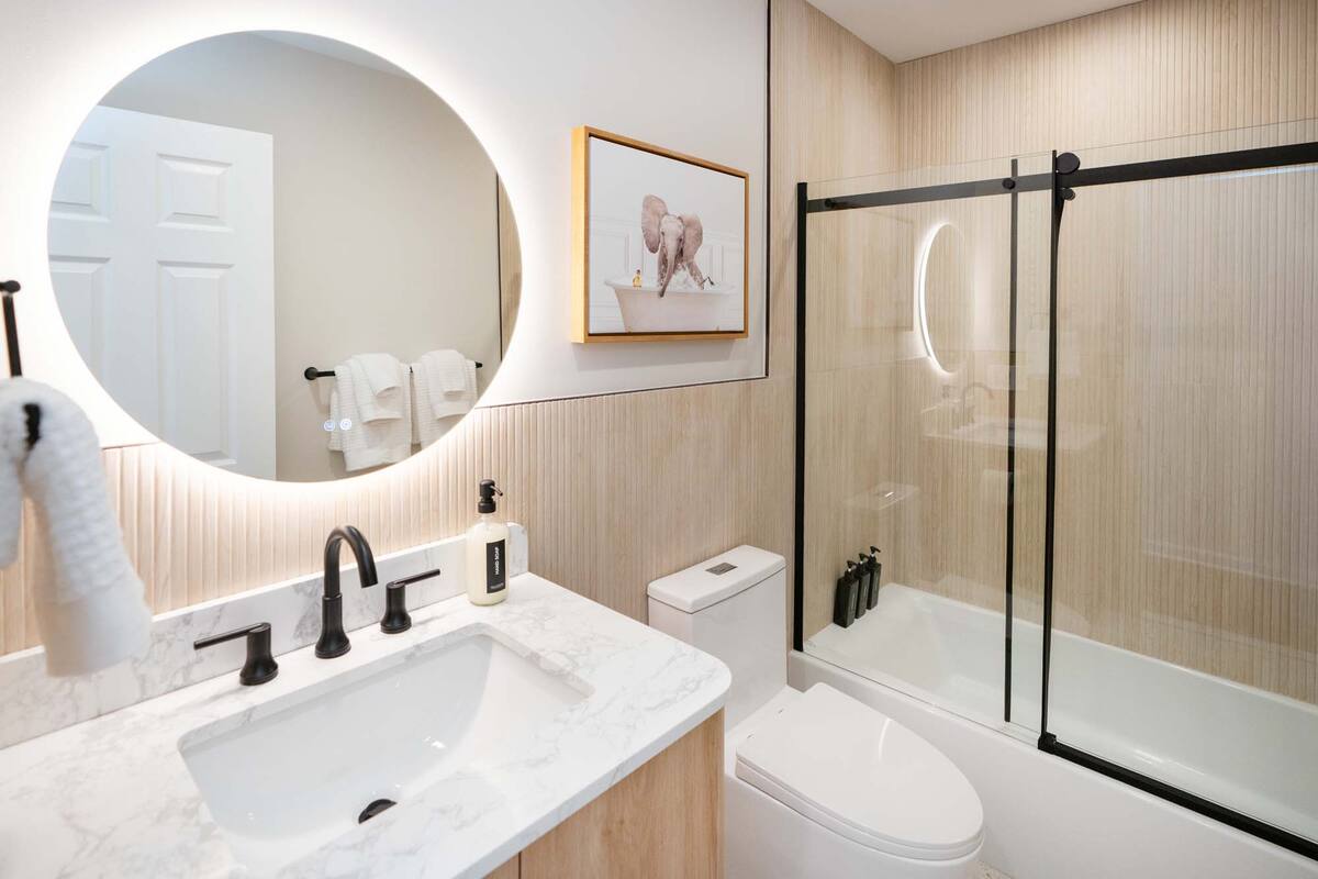 Saugerties Retreat NY with rustic elegance